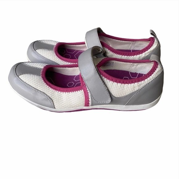 Vionic Allie Magenta Mary Jane Athletic Shoes - Picture 4 of 9